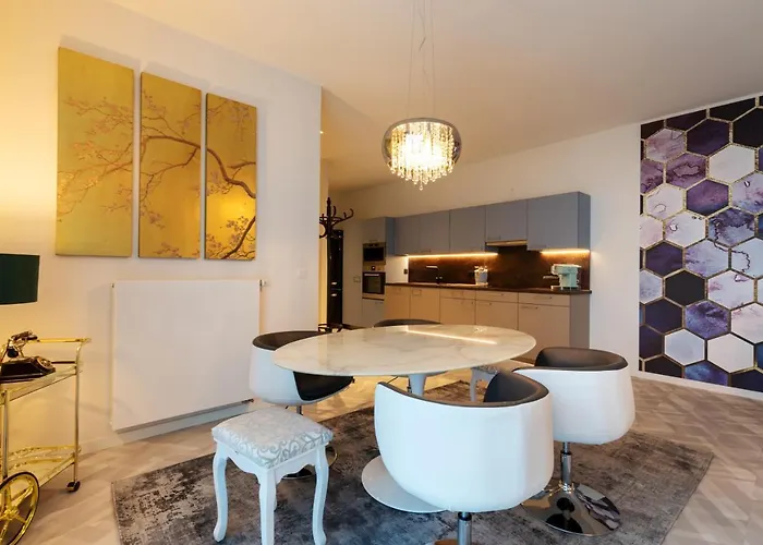 Guillemins Station Flats *